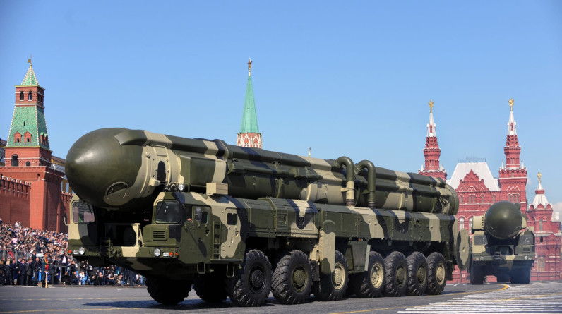 الاستخبارات الأميركية تقر بصعوبة تتبع نقل الأسلحة النووية الروسية لبيلاروسيا
